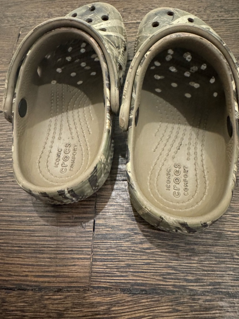 Camo Crocs. Size 9 toddler. - Picture 5 of 8